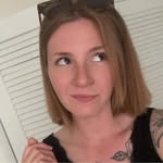 Emily Bay - @ebay1832 - Instagram