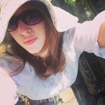 Emily Beech - @whippetsnapper - Instagram