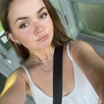 Emily Bissonnette - @em.bizz - Instagram