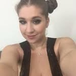 @emilybobby122 - Instagram