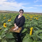 Emily Bollinger - @uni_gurl_22 - Instagram