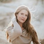 Emily Bossert | Life + Business Coach for Purpose-Driven People - @iamemilybossert - Instagram