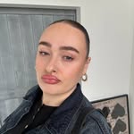 emily - @emilybracegirdle - Instagram