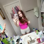 @emily_burdett5102 - Instagram
