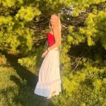 em - @emilyburton03 - Instagram