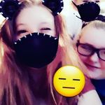 Emily star key Cheek - @emilystarkeycheek - Instagram