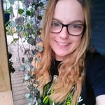 Emily Collis - @emilyadoresplants - Instagram