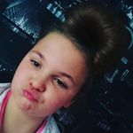 EmilyDeakin - @emilydeakin5 - Instagram