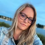 Emily DeYoung - @emdeyoung - Instagram