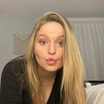 Emily DeYoung - @emdeyoung_be_trippin - Instagram