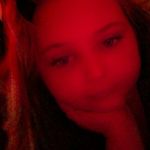 EmilyEakins - @emmie606060 - Instagram