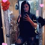 Emily Ann Glidden - @emily_pettiette - Instagram