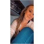 Emily Grenier - @emilymae101 - Instagram