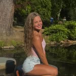 Emily Guess - @emi_k8ybug4 - Instagram