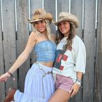 Em - @emilyharmss - Instagram