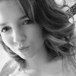 Emily Harrell - @fabulous_emzly21 - Instagram