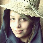 Mary - @emily_khalili - Instagram
