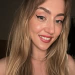 Emily Munro - @em_ilymunro - Instagram
