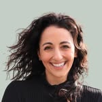 Emily Nader | People Pleasing + Relationship Therapist - @empathywithem - Instagram