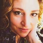 Emily Nickerson - @aanamyheart - Instagram