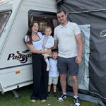 Emily - @emilypilgrim98 - Instagram