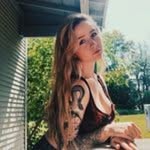 Emily Pilon - @emmi.denisse - Instagram