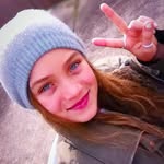 Emily Poly-Jones - @parisdreams11 - Instagram