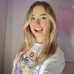 Emily Rae - @niz.huss - Instagram