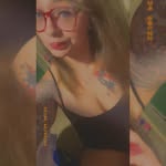 Emily Ringo - @litchkooxx - Instagram