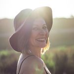 Emily Shaules - @emilyshaules - Instagram