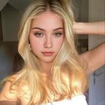 Emily Silk - @silkyemy - Instagram