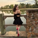Emily Trahan - @emilyrose.707 - Instagram