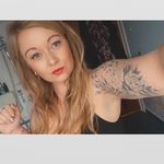Emily Tye - @emilyyrosetye_ - Instagram