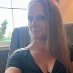 Emma Bowles - @elmbowles - Instagram