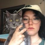 Emma Calhoun - @e_shrew - Instagram