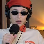 Emma Chamberlain - Facebook