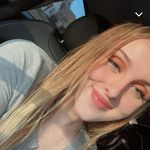 Emma Downs - @emmadowns431 - Instagram