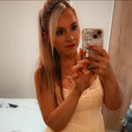 Emma Herbert - @emzie33 - Instagram
