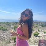Emma Howes - @emma.howes - Instagram