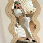 Emma huggins - @hugginsbeauty - Instagram