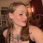 emma malone - @felonfairy - Instagram