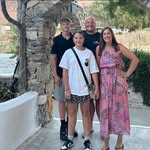 Emma Meadows - @emmameadows36 - Instagram