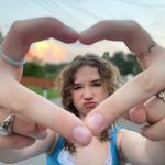 Emma Pennington - @emmapennington729 - Instagram