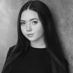 Emma Rees - @emmaperforming - Instagram