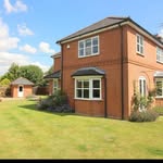Emma Steer - @our.houseonthecorner - Instagram