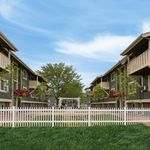 Emory Murray - @theemoryapartments - Instagram