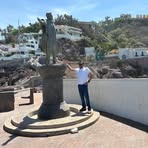 Enrique Olivas - Facebook