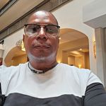 Eric Gaines - @twosnfews - Instagram