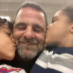 Eric Hi - Facebook