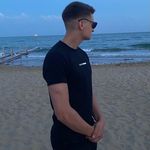Erik Neuberger - @erik.neuberger - Instagram